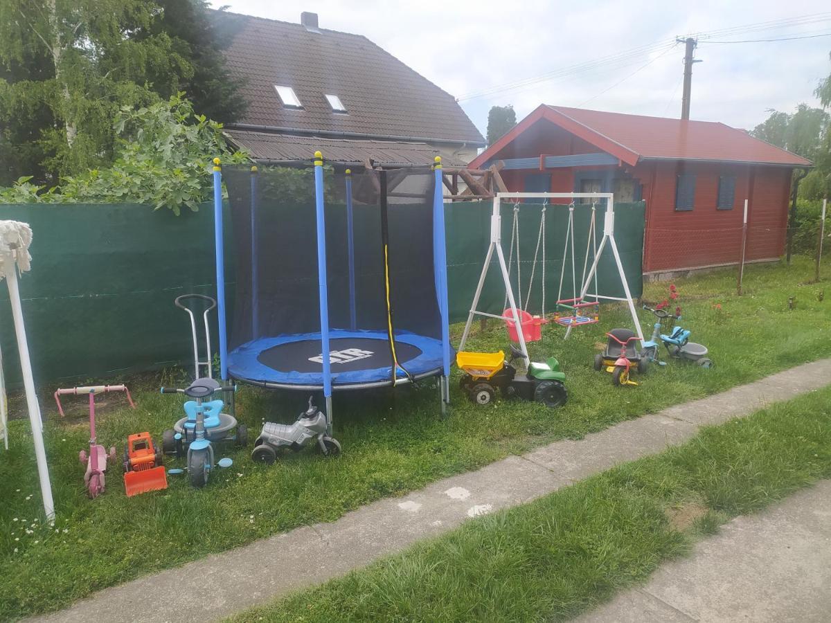 Etus Vendeghaz 2 Villa Balatonfenyves Exteriör bild